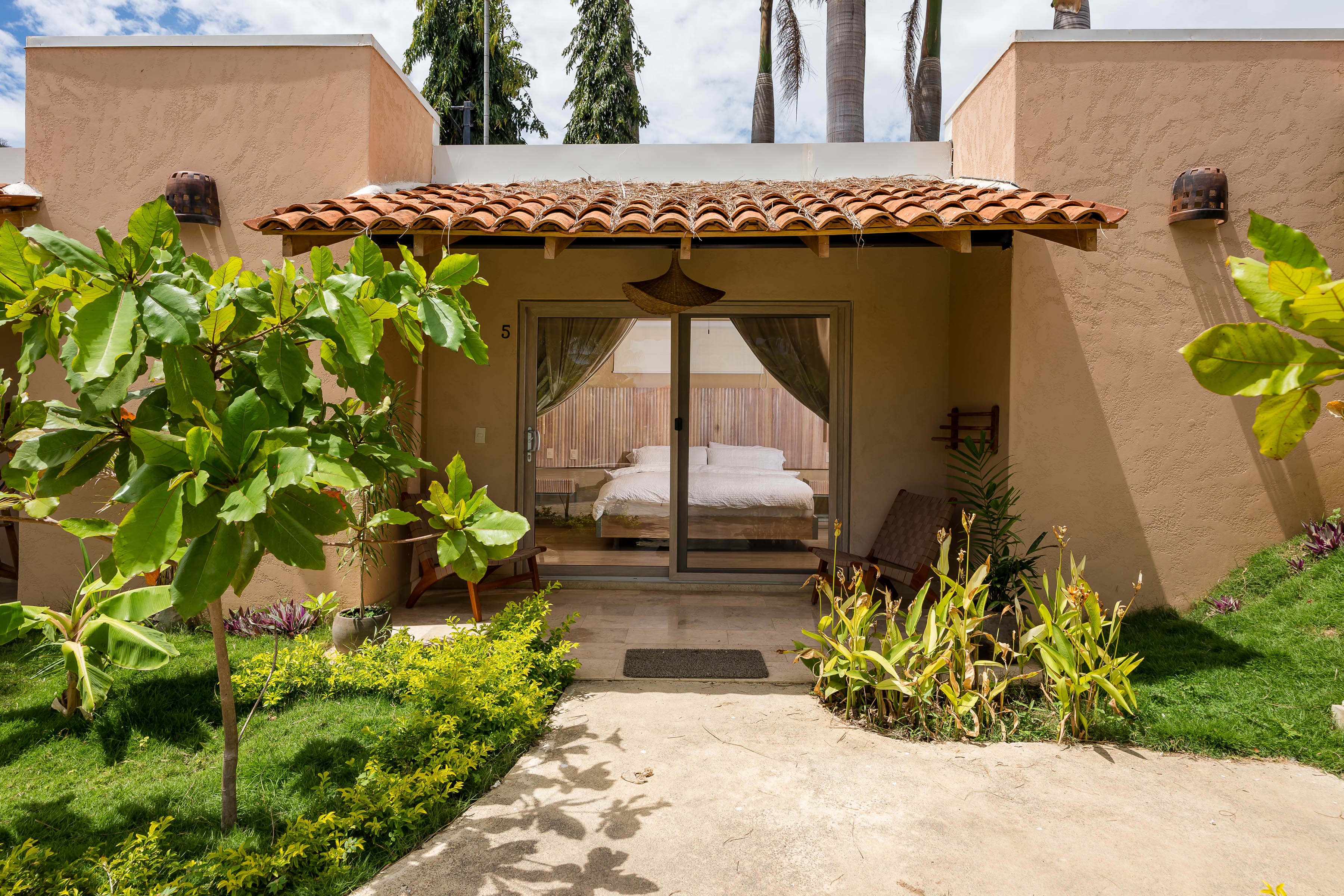 Entrada a habitación de Casa Nära